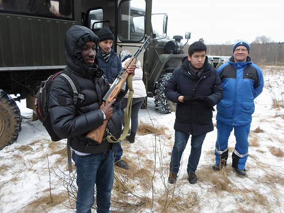 Более 70 активистов из 12 стран мира прошли военно-историческим маршрутом в Ильинском